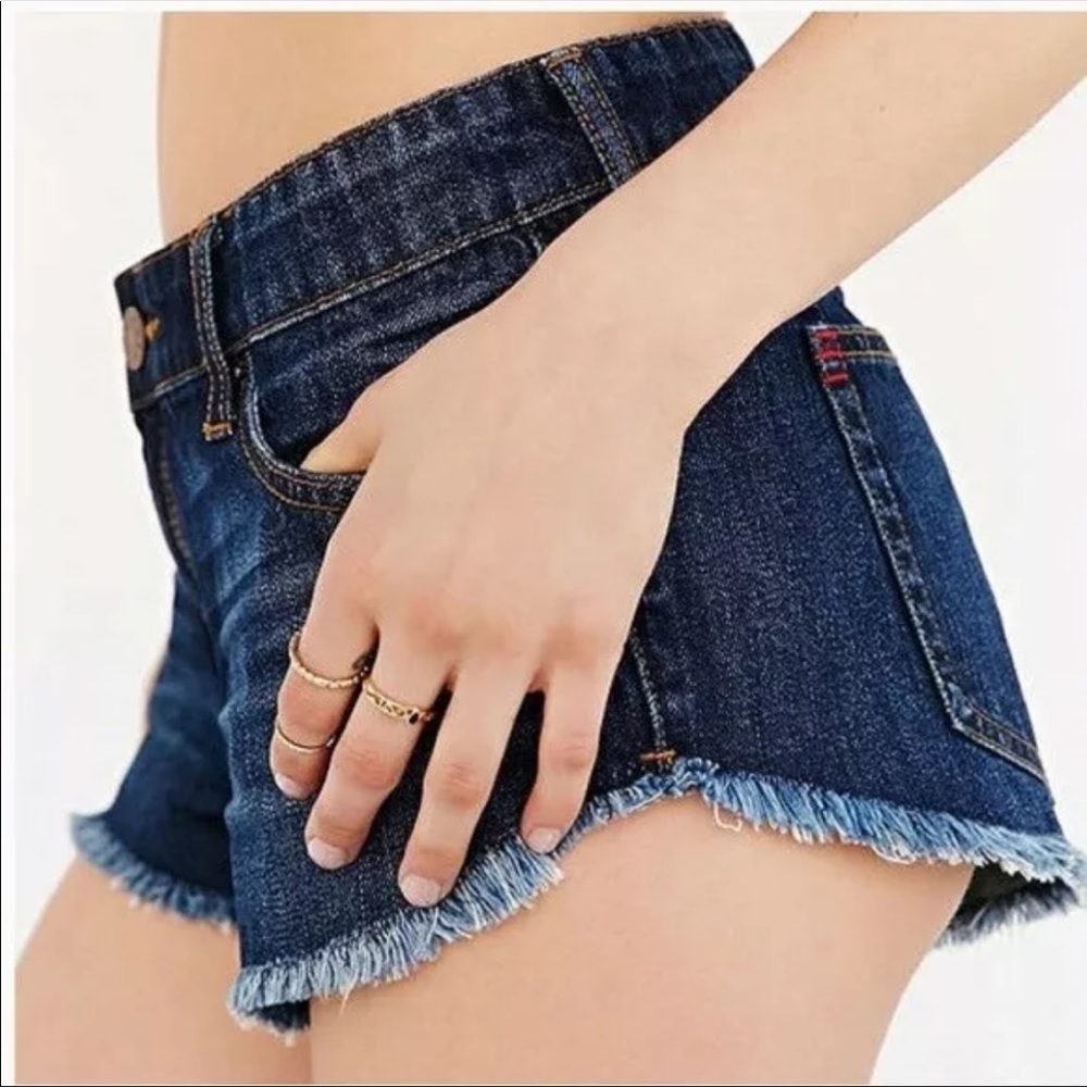 BDG low rise dolphin short